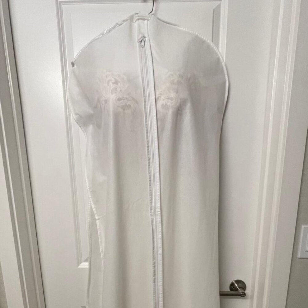 ANNA GRACE Elegant Luxurious Crepe Fabric Lace Designer Wedding Gown Size 4 - Picture 13 of 13